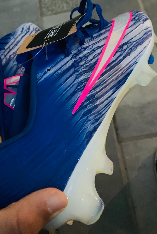 NIKE 3