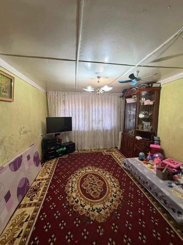 Продажа 3 комнатная Спутник 3 Чинар метро Дерево