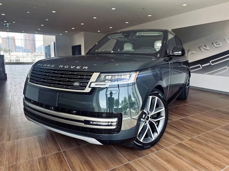 Range Rover P550e PHEV SWB 2026 1 Range Rover P550e PHEV SWB 2026 1