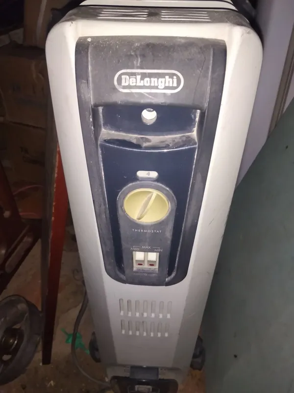 Продам масляный обогреватель