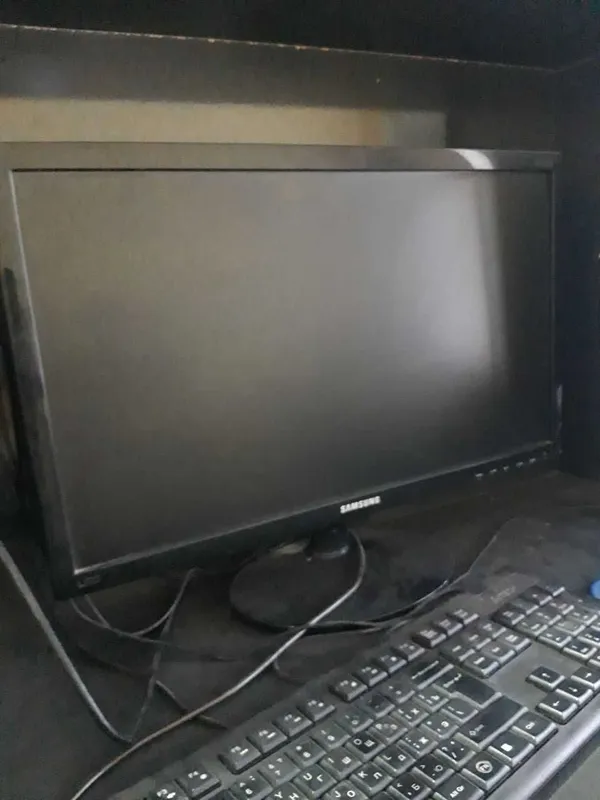 Monitorlar sotiladi 22dyum 2
