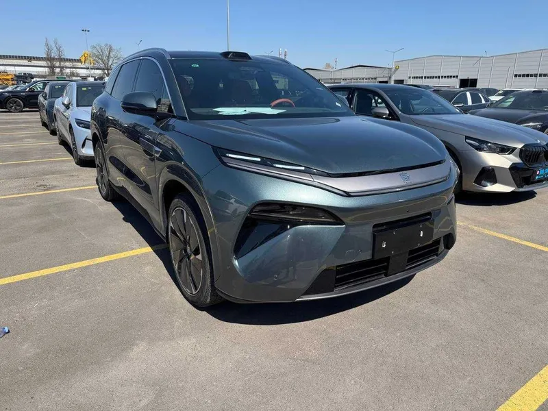 Byd tang l hybrid 1 Byd tang l hybrid 1