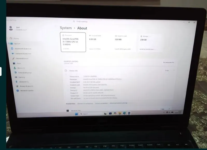 Dell ajoyib noutbuk 3 Dell ajoyib noutbuk 3