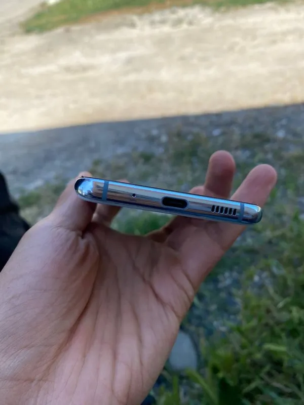 Samsung s20+ xotiras 128 xolati yaxshi — фото 4
