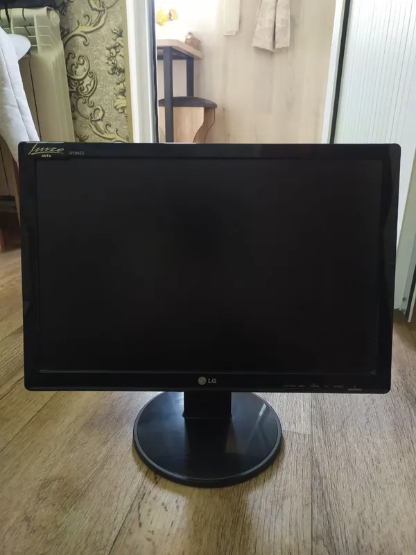 Монитор LG Flatron 19 дюймов