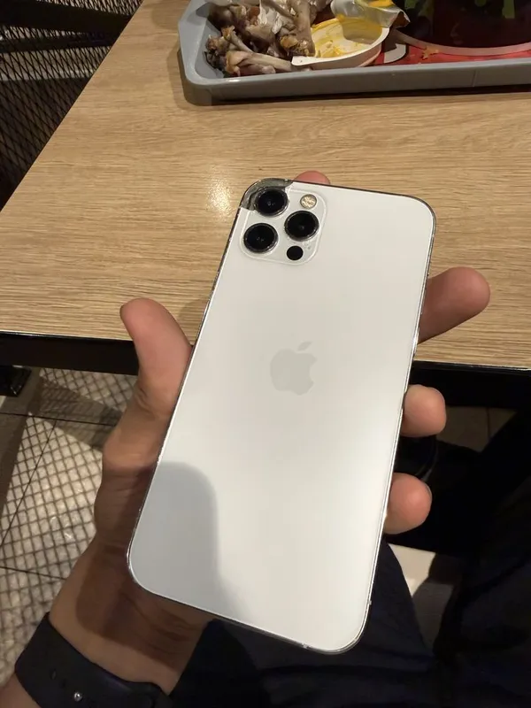 iPhone 12 Pro sotiladi 1
