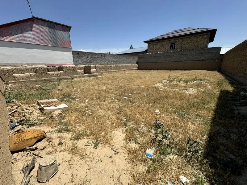 Uchaska er maydoni 6 sotiqdan sal ziyotroq 4