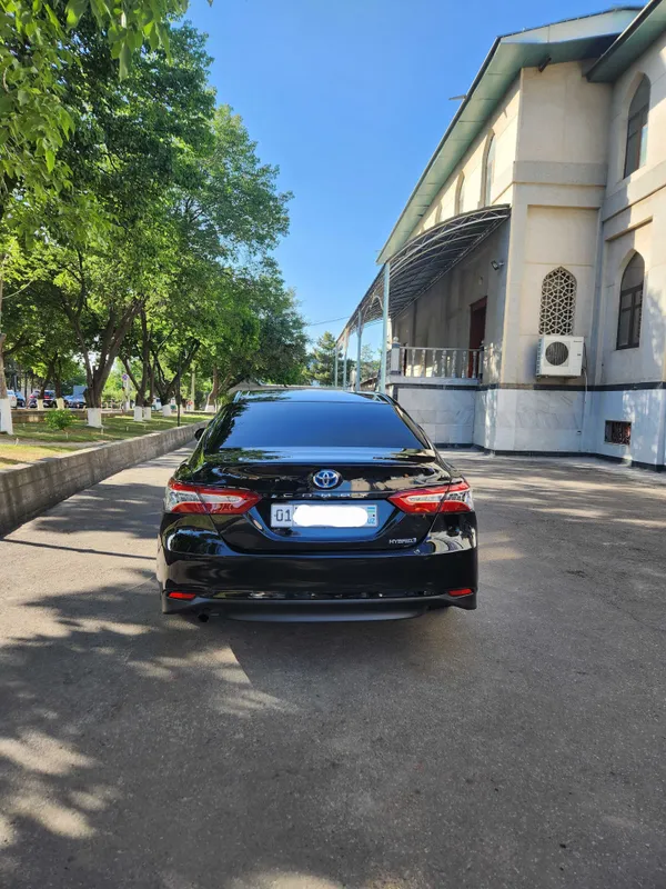 Toyota Camry Gibrid 2021 йил — фото 5