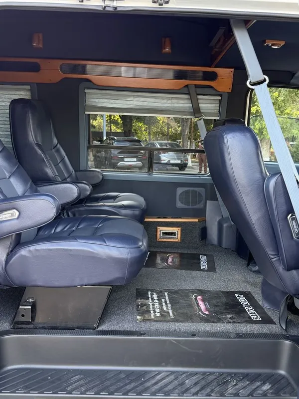 Ford Econoline Antikvar Hi limusine 5 Ford Econoline Antikvar Hi limusine 5
