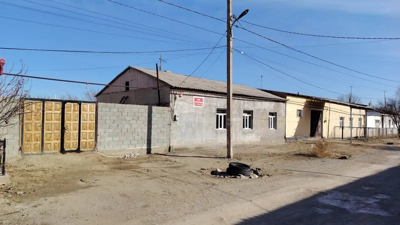 Жай сатылады. 6 сотоклы 4 ханалы ремонтланган газ,ток,суу,уай ф Жай сатылады. 6 сотоклы 4 ханалы ремонтланган газ,ток,суу,уай ф