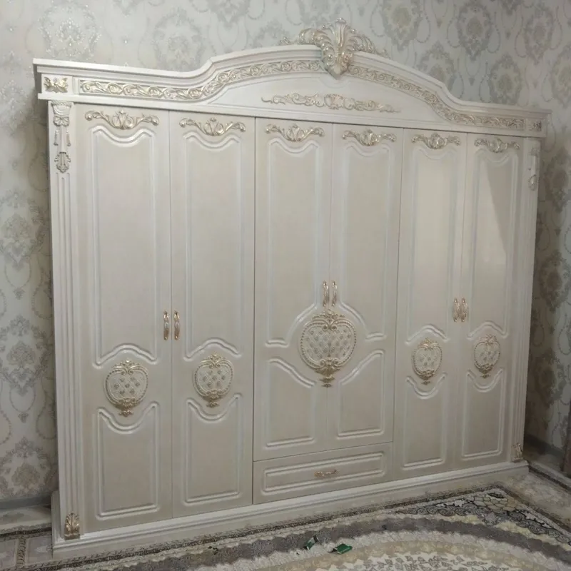 Спальний гарнитур — фото 1