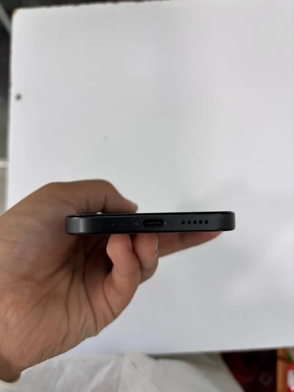 Iphone 16 xotira/128 5 Iphone 16 xotira/128 5