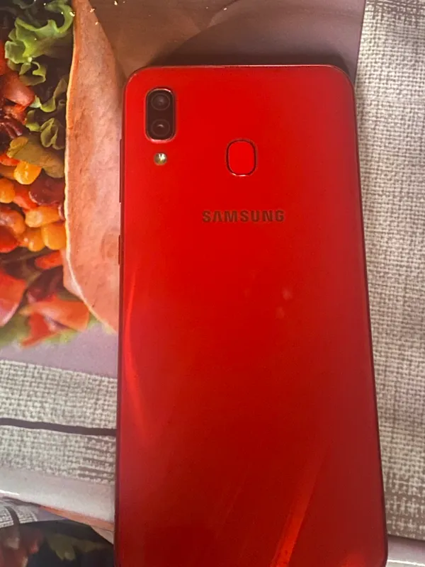 Samsung A30 32 ГБ 2