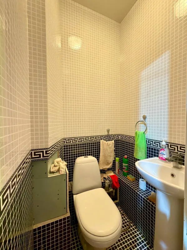 Продаётся 3-комнатная квартира, 70 м², 2/9, Шайхантахурский район 8