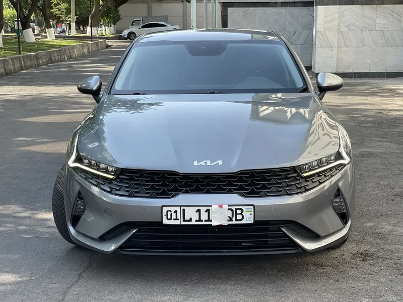 Kia K5 Prestige pazitsasi 1 Kia K5 Prestige pazitsasi 1
