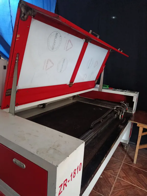lazer aparat sotiladi 180.100 razmeri narxi 2700$ — фото 3
