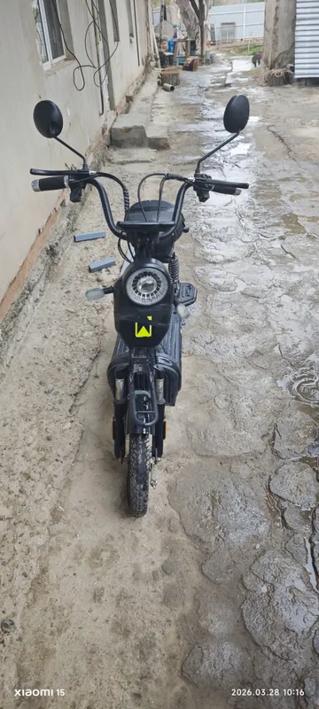 Скутер продаётся 1 Скутер продаётся 1
