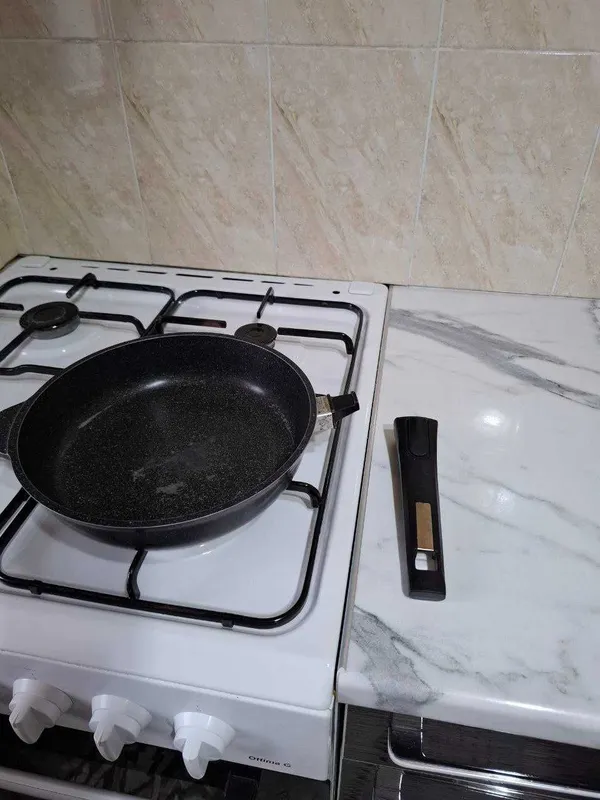 Продам сковородку в отличном состоянии, производство Россия — фото 4