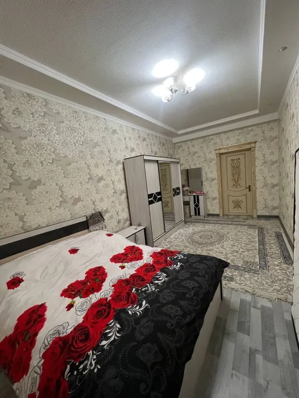 Qizlarga Sheriklikka 3 xona Yakkasaroy Salamatina