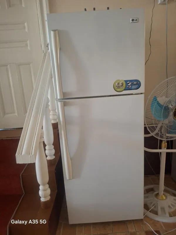 Холодильник brand LG 1 Холодильник brand LG 1