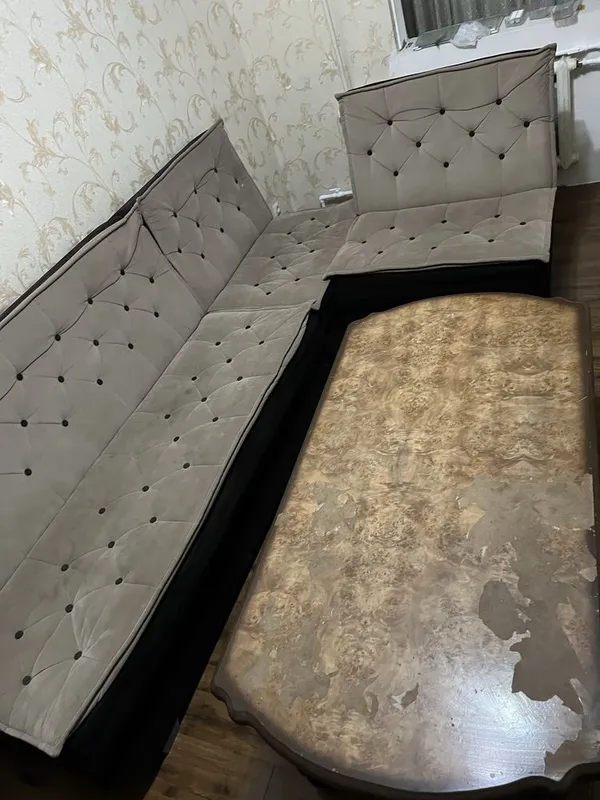divan sotiladi kravat ham boladi 1 divan sotiladi kravat ham boladi 1
