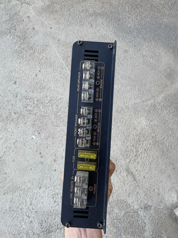 Усилитель Kuerl- AB 80.4 3 Усилитель Kuerl- AB 80.4 3