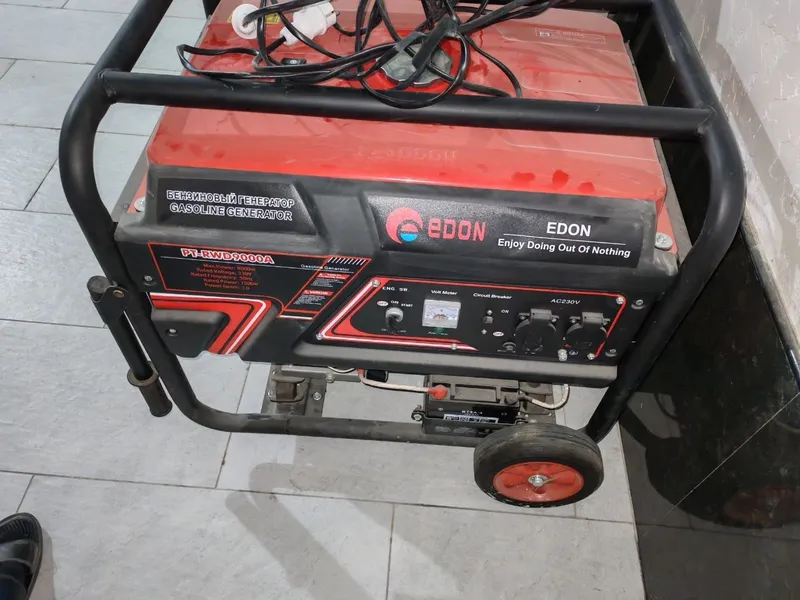 Бензогенератор EDON 8000W  PT-RWD9000A 1