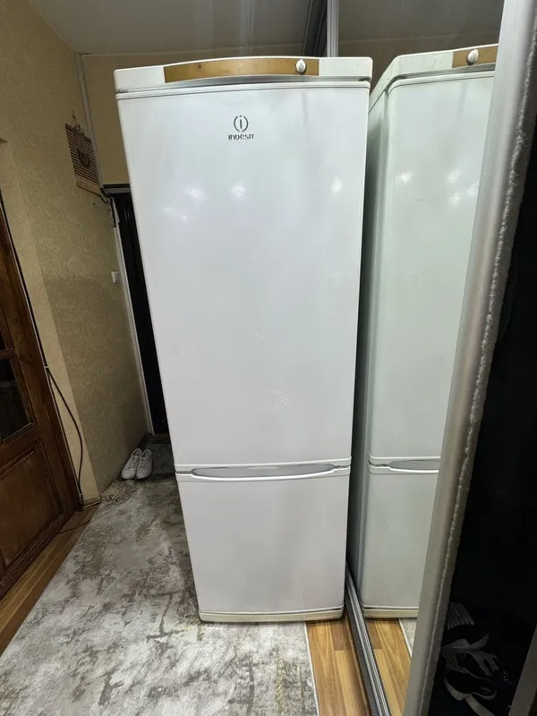 Indesit холодильник 1 Indesit холодильник 1