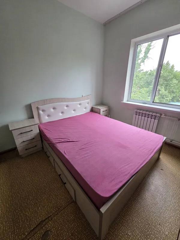 Продается Кровать с тумбами 2