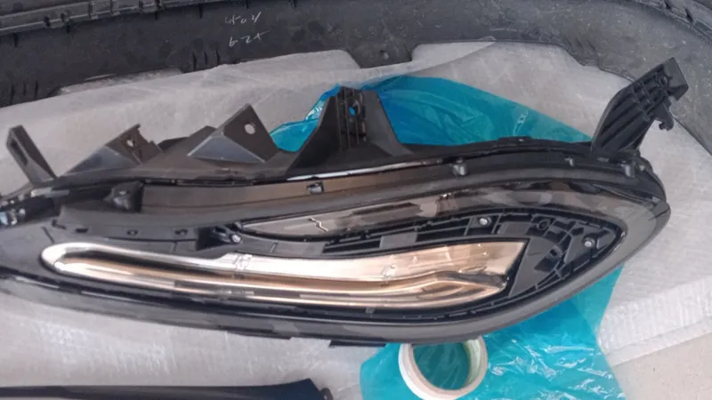 Hongqi Ekm5 Chap tomon Ustki fara