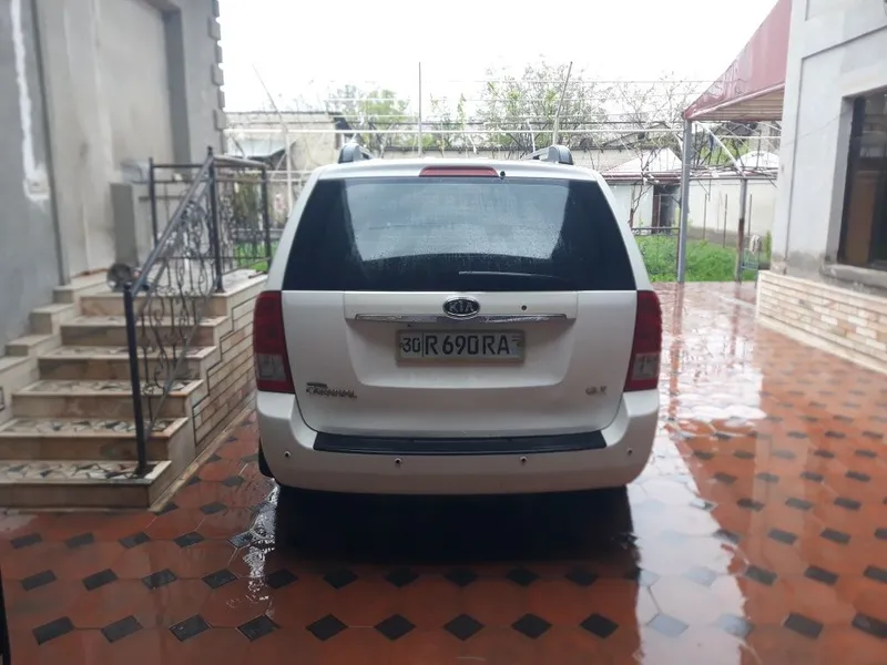 Kia Carnival yaxshi xolatda — фото 2
