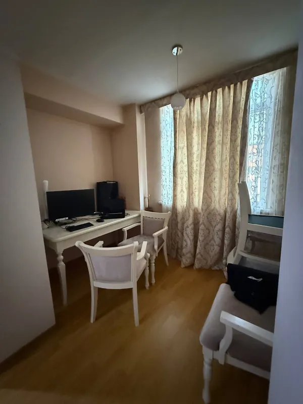 Продаётся 4-комнатная квартира (4/3/4), метро Гафура Гуляма — фото 4