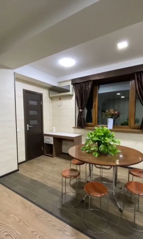 Сдаю евролюкс 4/4/12 метроКосмонавтов 100м² — фото 7