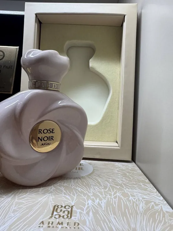 Rose Noir parfume — фото 1