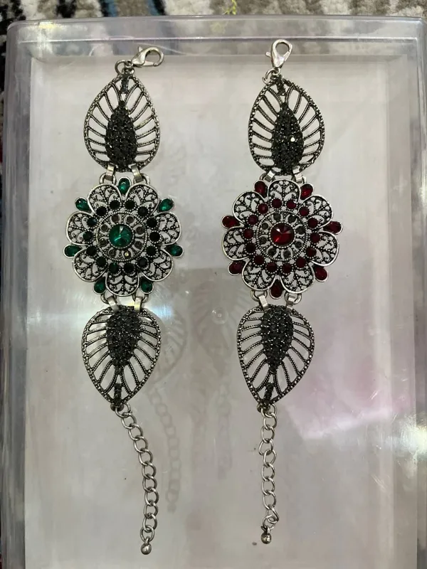 qadimiy taqimchoqlar