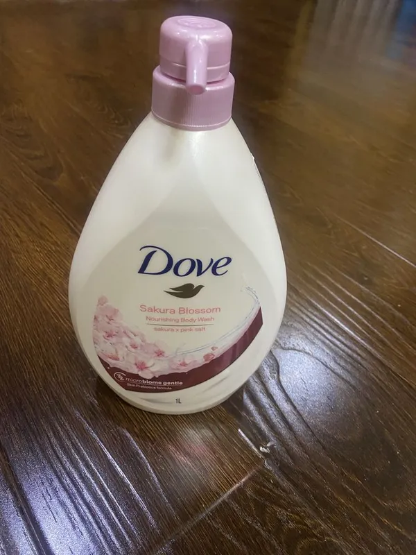 Dove Sakura Blossom Nourishing Body Wash 1L