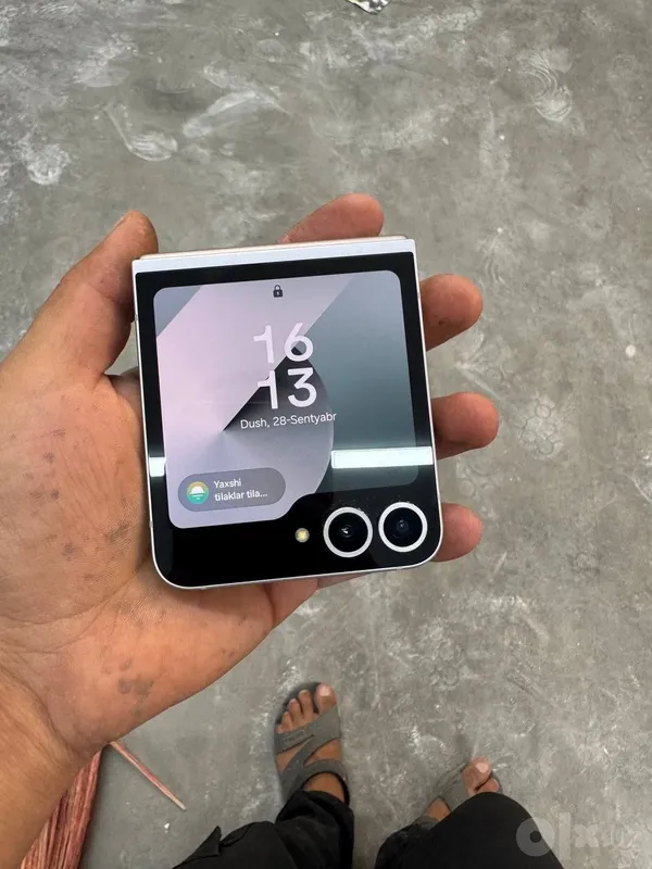 Samsung Z Flip 6 4 Samsung Z Flip 6 4
