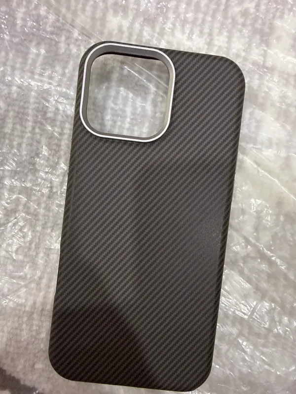 Карбоновый чехол для iPhone 16 Pro Max 1
