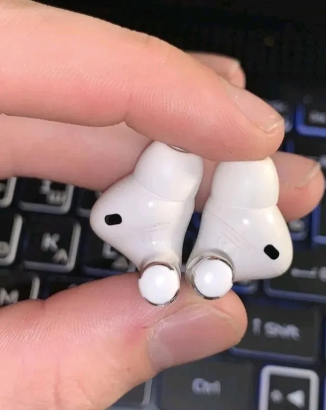 Apple AirPods Pro  Левый Правый Наушник — фото 1