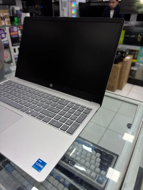 HP Laptop 15-FD0113DX i3-N305/8/128/15.6" HD/W11 — фото 2