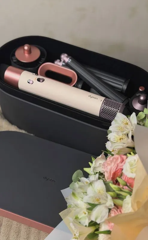 Dyson Airwrap HS08 Sakura Pink — укладка за 10 минут без вреда