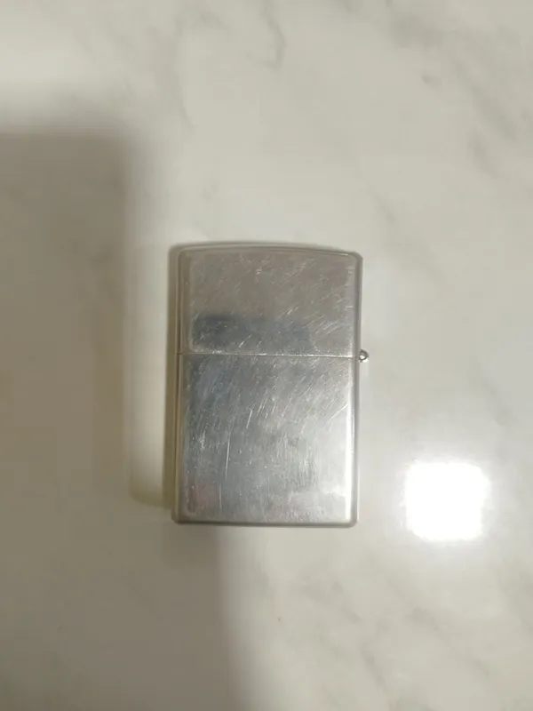 бензиновая зажигалка типа Zippo