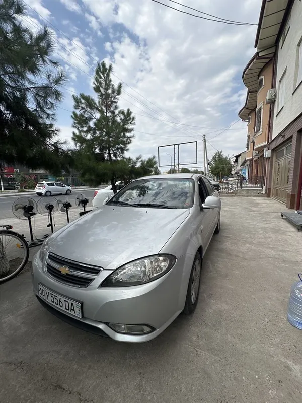 Jentra yli 2015 yurgani 208 000 1