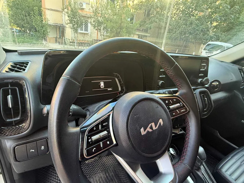 Срочно KIA sonet 5 Срочно KIA sonet 5