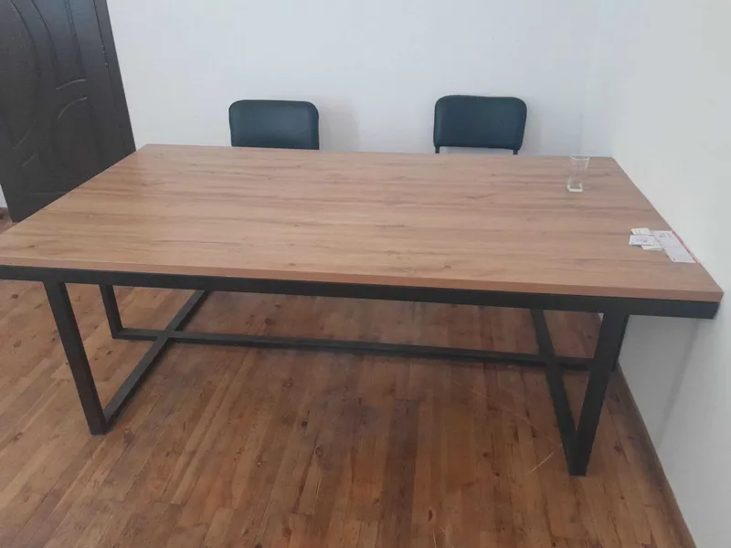 Loft uslubidagi katta ish va yig'ilishlar stoli (130x200 sm) 1
