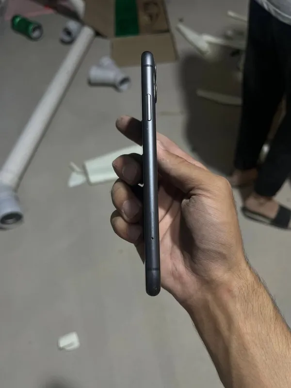 Iphone 11 qora yomkist 73% — фото 5