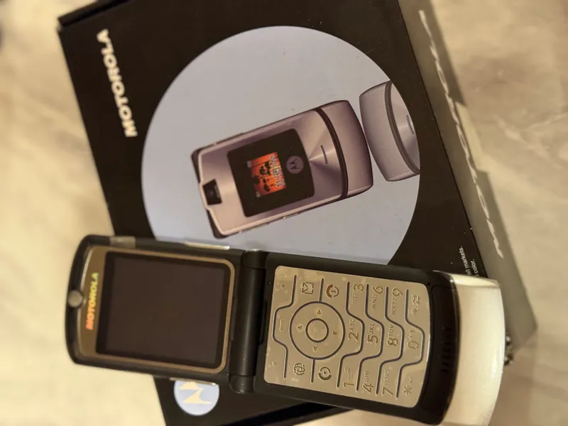 Motorola V3