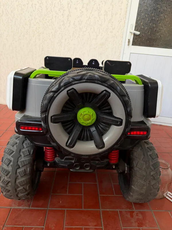 Jeep 2 месяца использовался 4