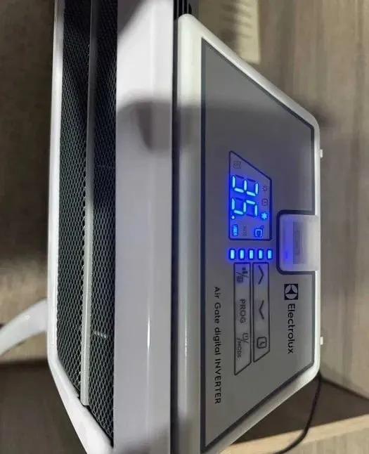 Конвекторный обогреватель Electrolux, настенный, доставка 5 Конвекторный обогреватель Electrolux, настенный, доставка 5