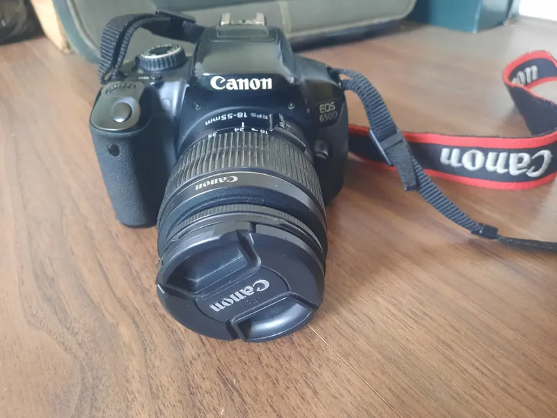 Фотоапарат Canon 650D Фотоапарат Canon 650D